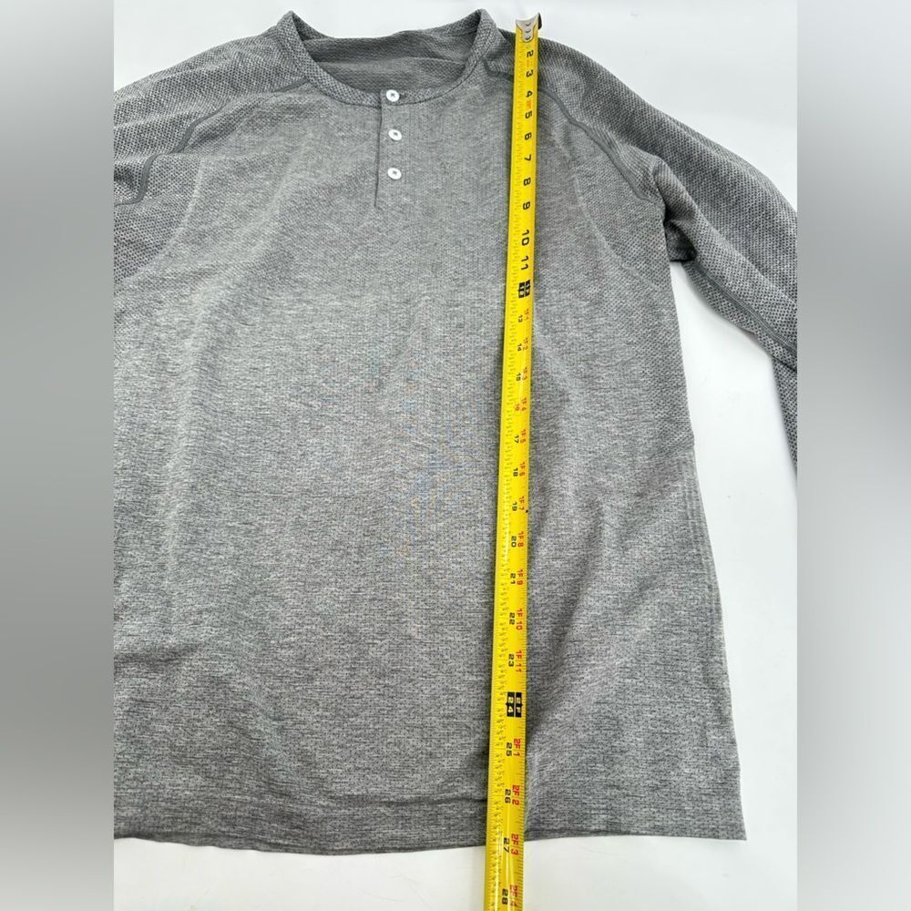 Lululemon Metal Vent Tech Long Sleeve Henley 2.0 Grey Size Large - Picture 6 of 7